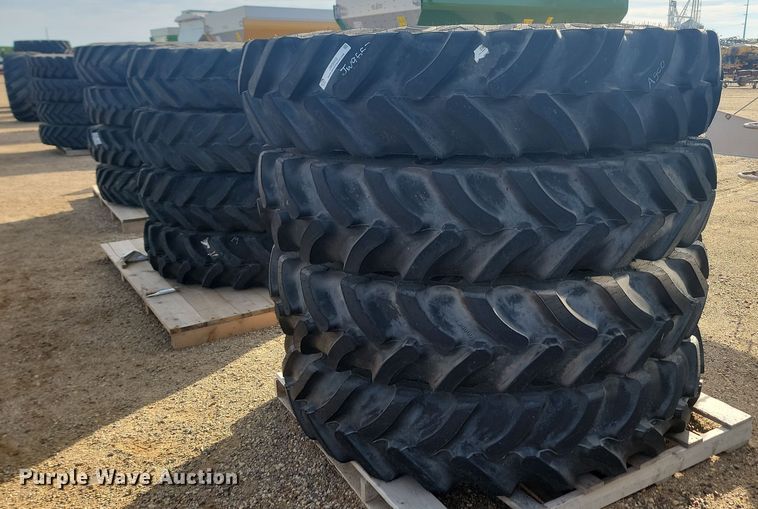 image for item JW9552 (4) Goodyear Ultra Sprayer 380/90R46 tires and wheels