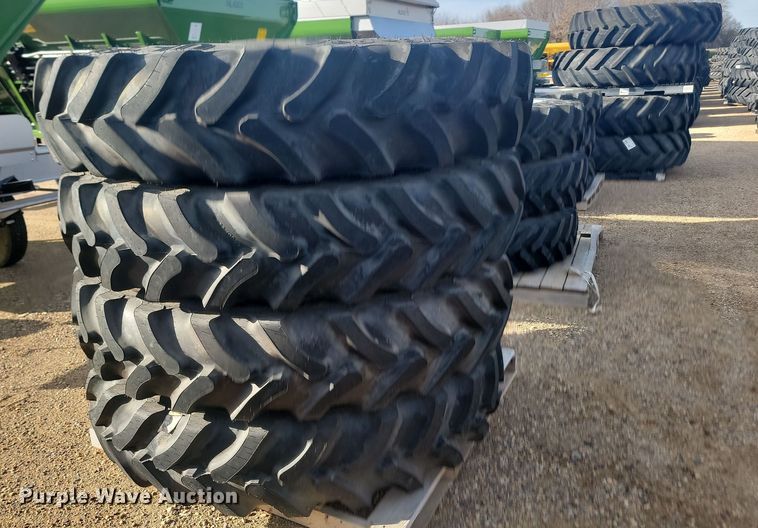 image for item JW9552 (4) Goodyear Ultra Sprayer 380/90R46 tires and wheels