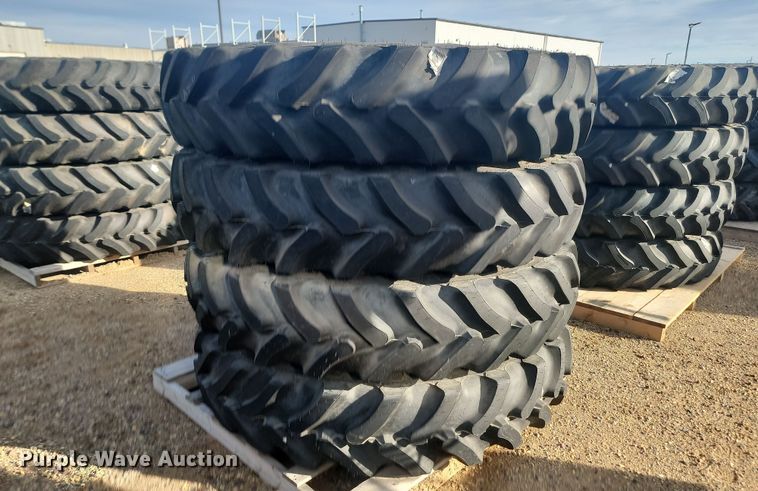 image for item JW9552 (4) Goodyear Ultra Sprayer 380/90R46 tires and wheels