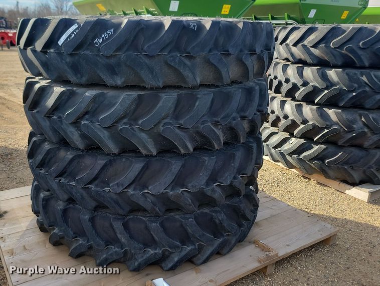 image for item JW9554 (4) Goodyear Ultra Sprayer VF 380/90R46 tires and wheels