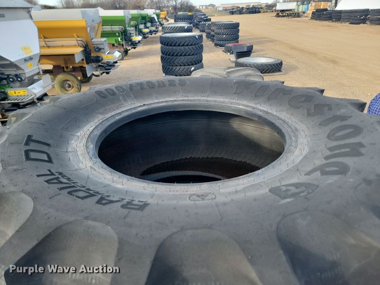 image for item JW9561 (4) Firestone 600/70R28 tires