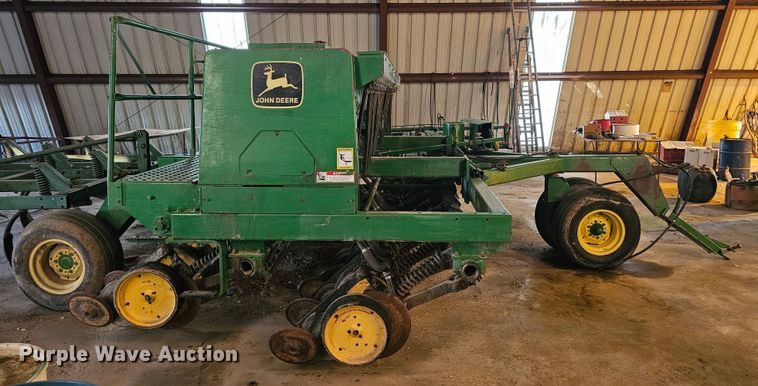image for item KG9535 John Deere 750  grain drill