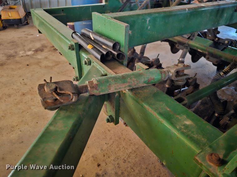 image for item KG9535 John Deere 750  grain drill