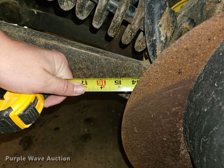 image for item KG9535 John Deere 750  grain drill