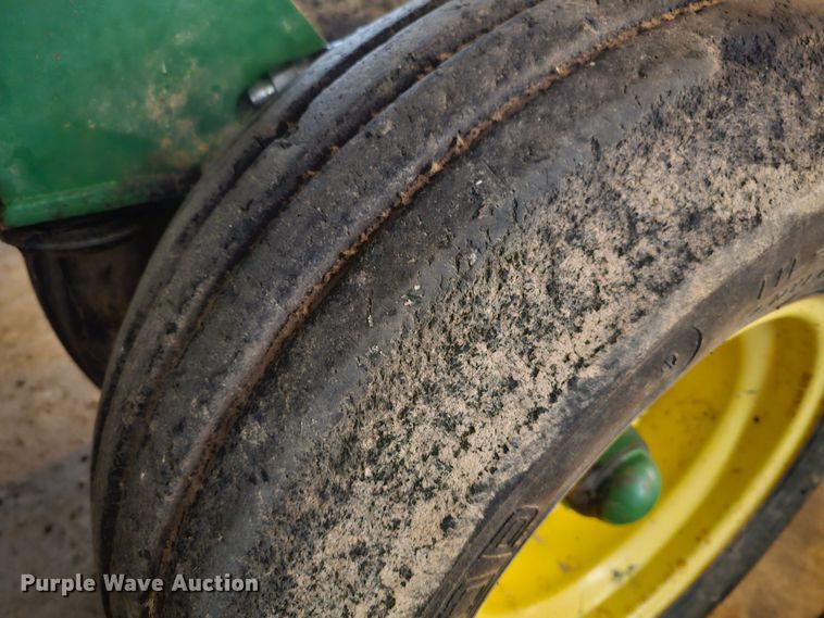 image for item KG9535 John Deere 750  grain drill