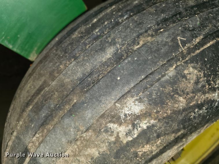 image for item KG9535 John Deere 750  grain drill