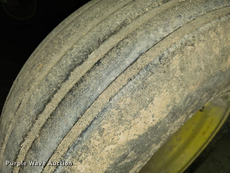 image for item KG9535 John Deere 750  grain drill