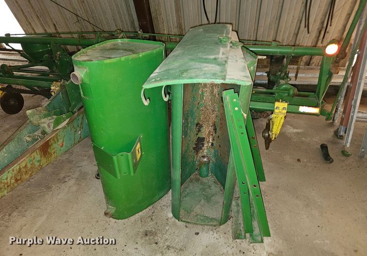 image for item KG9536 John Deere  planter