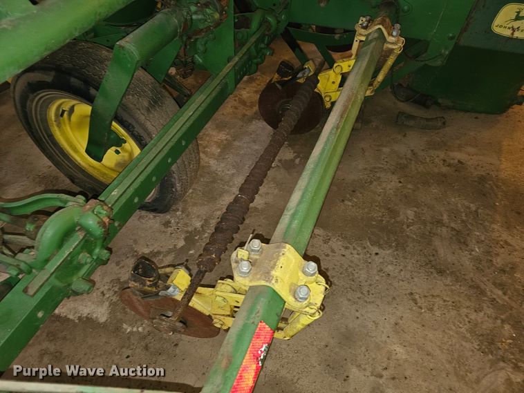 image for item KG9536 John Deere  planter