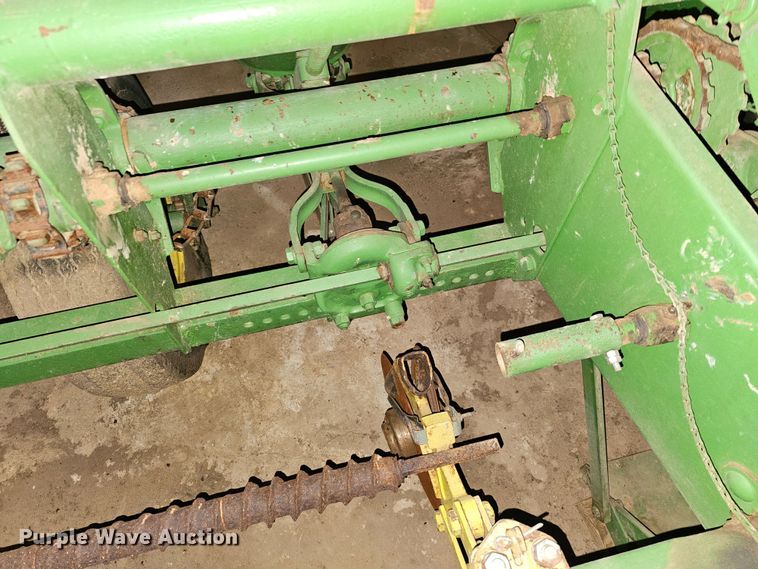 image for item KG9536 John Deere  planter
