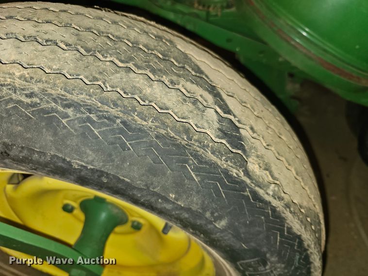 image for item KG9536 John Deere  planter