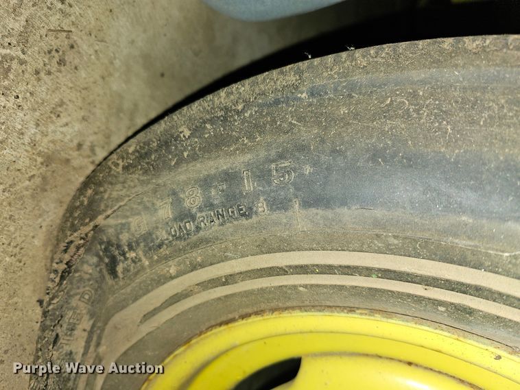 image for item KG9536 John Deere  planter