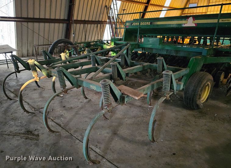 image for item KG9541 John Deere E1600  chisel