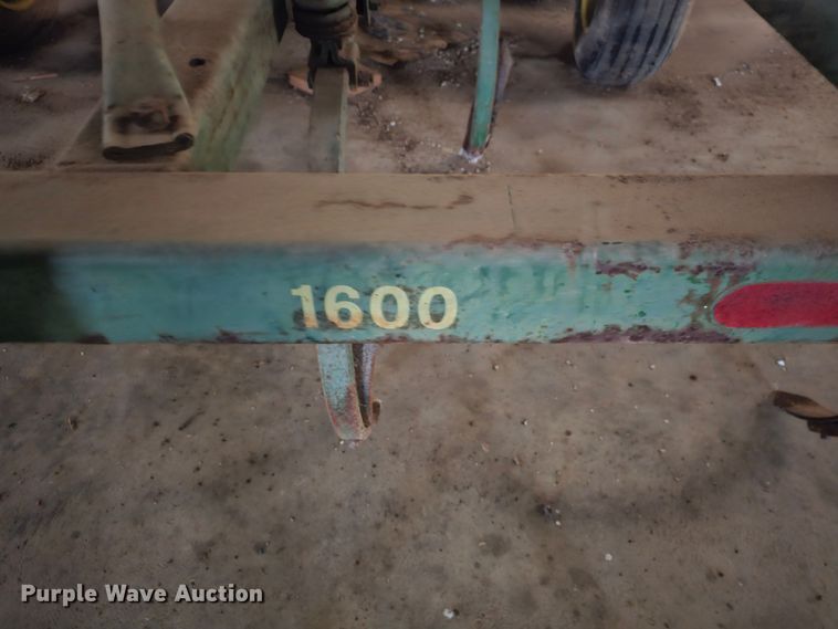 image for item KG9541 John Deere E1600  chisel