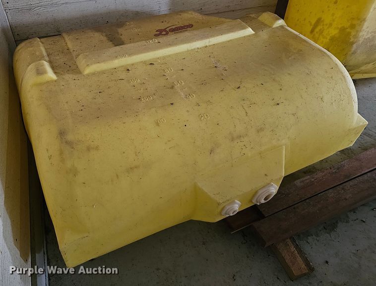 image for item KG9543 (3) Demco saddle tanks