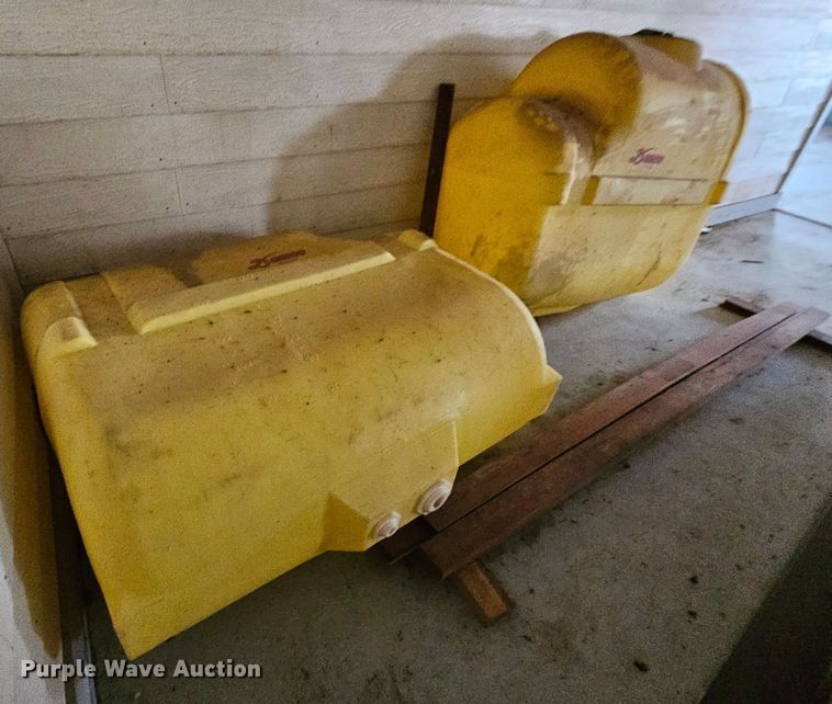 image for item KG9543 (3) Demco saddle tanks