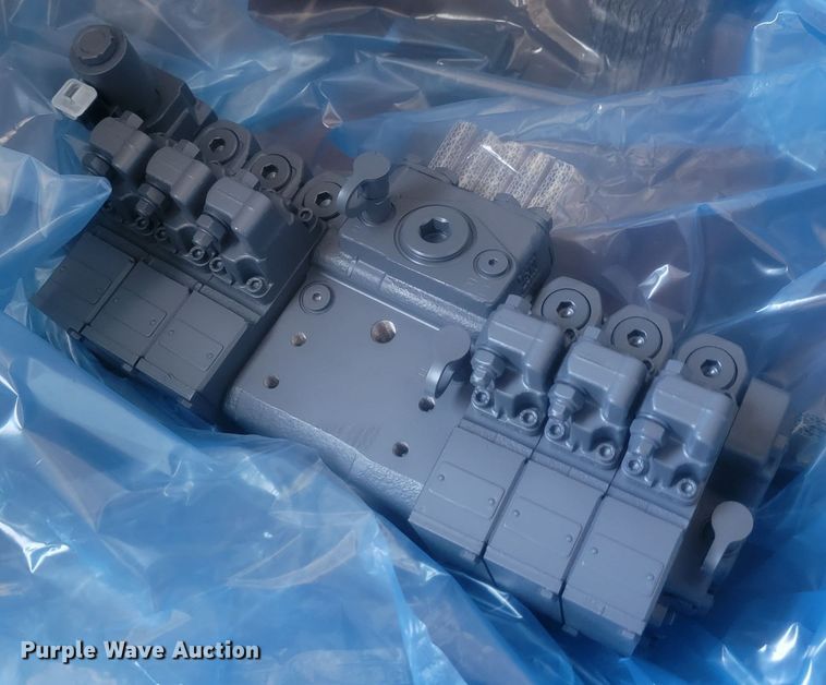 image for item KH9424 Approximately 18 hydraulic valve body stacks