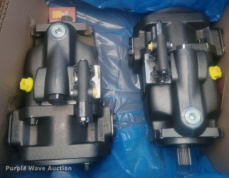 image for item KH9425 (2) hydraulic pumps