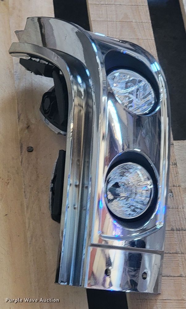 image for item KH9428 Approximately 226 light assemblies