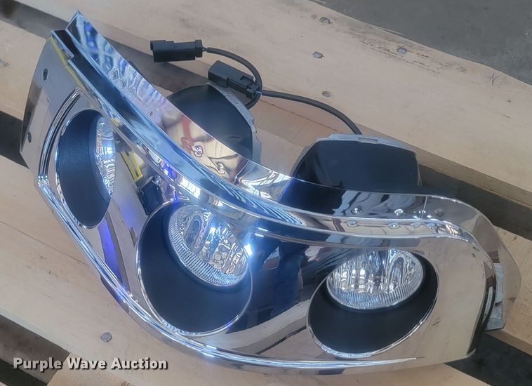 image for item KH9430 Approximately 226 light assemblies