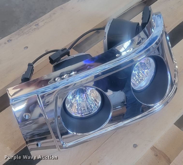 image for item KH9430 Approximately 226 light assemblies