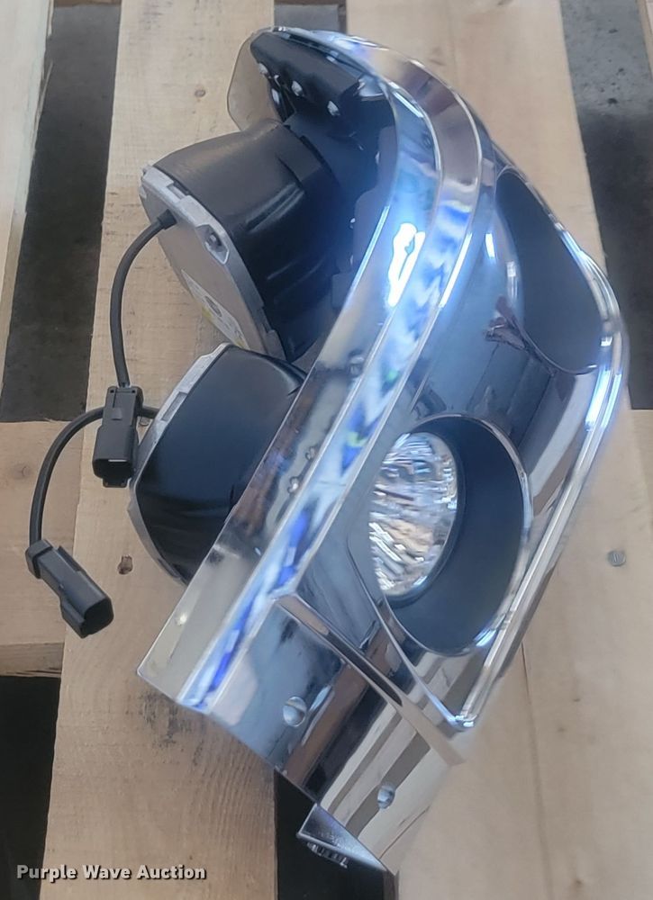 image for item KH9430 Approximately 226 light assemblies