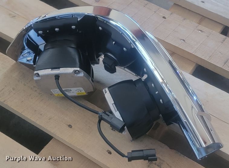 image for item KH9430 Approximately 226 light assemblies