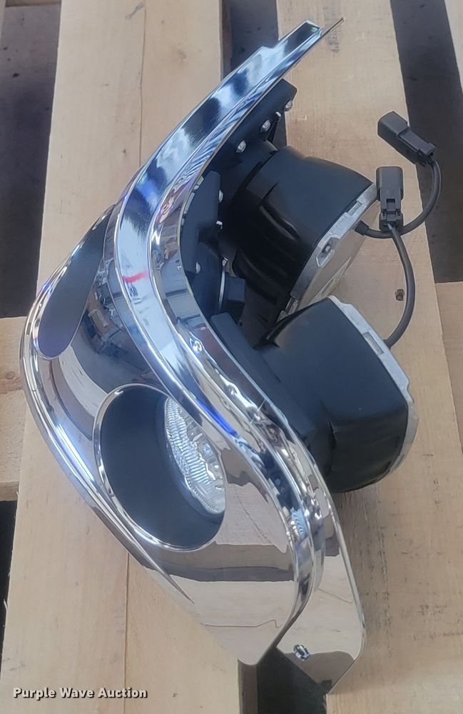 image for item KH9430 Approximately 226 light assemblies