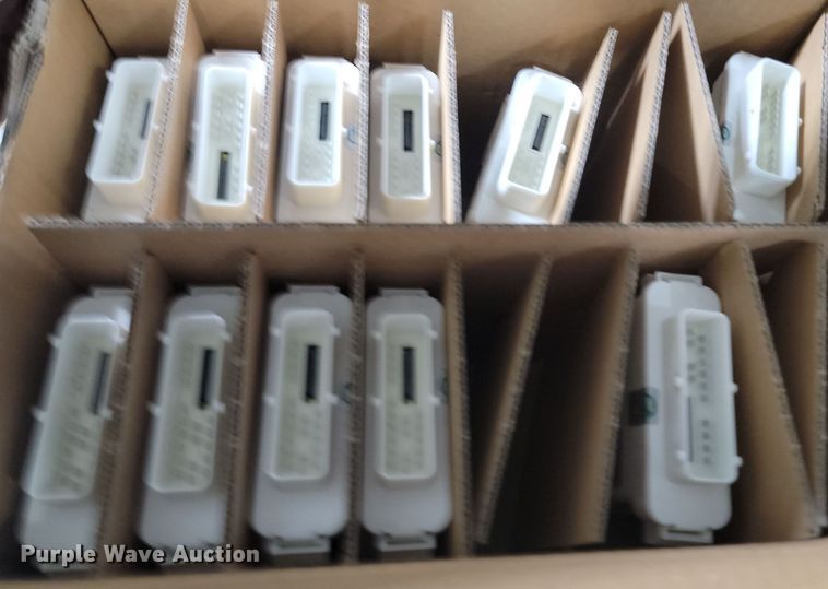 image for item KH9437 Approximately 63 sensor controllers