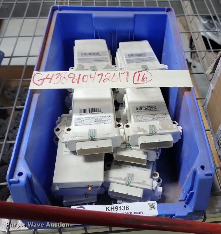 image for item KH9438 Approximately 16 sensor controllers