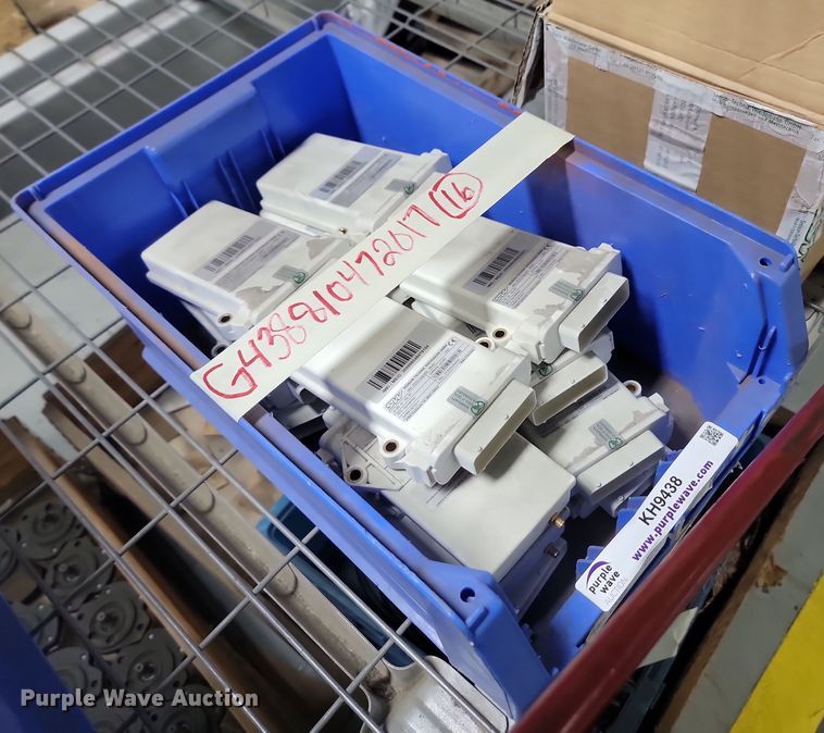 image for item KH9438 Approximately 16 sensor controllers