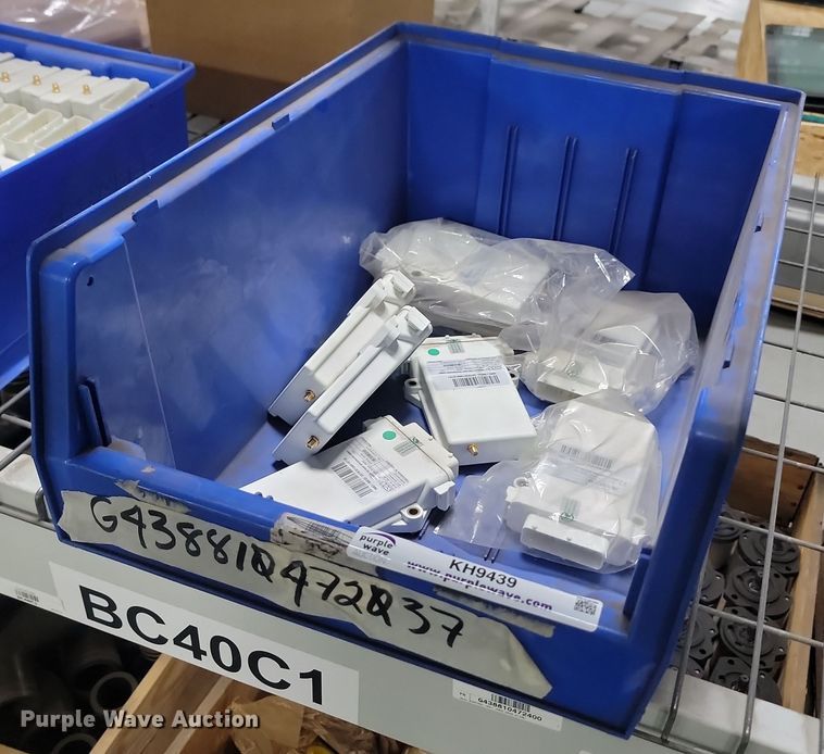 image for item KH9439 Approximately 9 sensor controllers