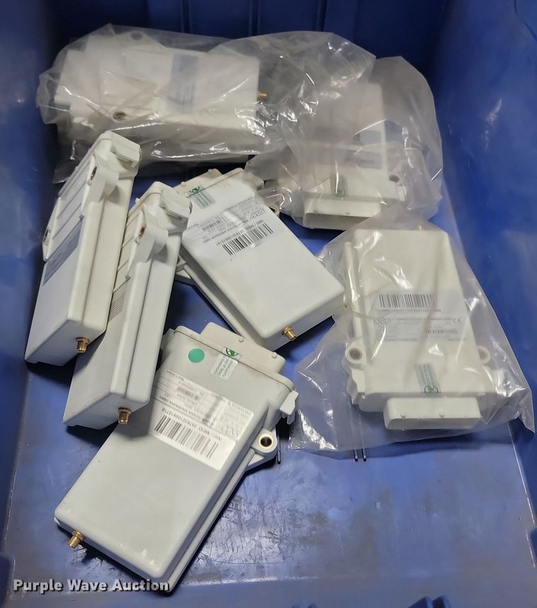 image for item KH9439 Approximately 9 sensor controllers