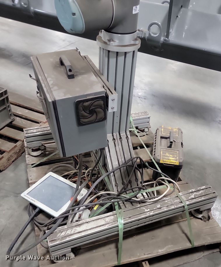 image for item KH9443 Universal Robots U10  robotic arm