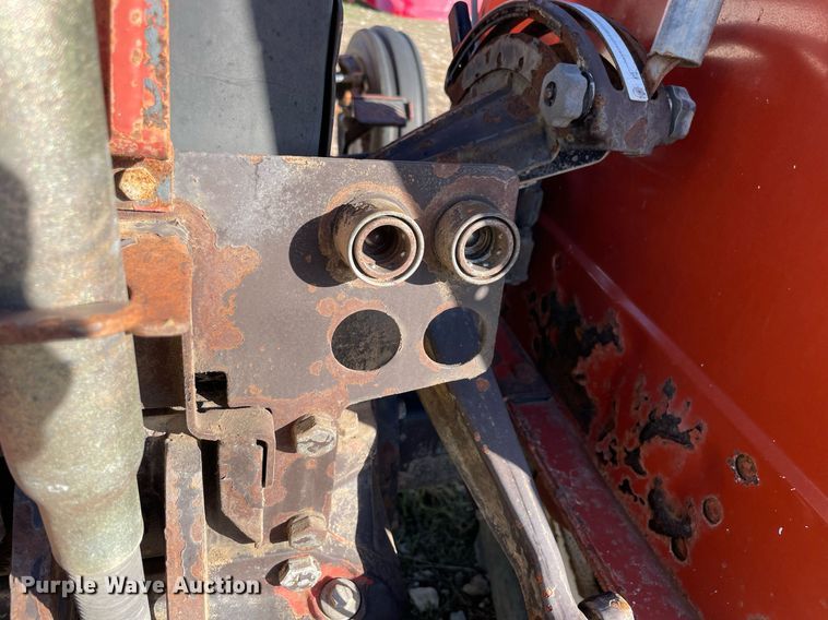 image for item KJ9902 Hesston 566  tractor