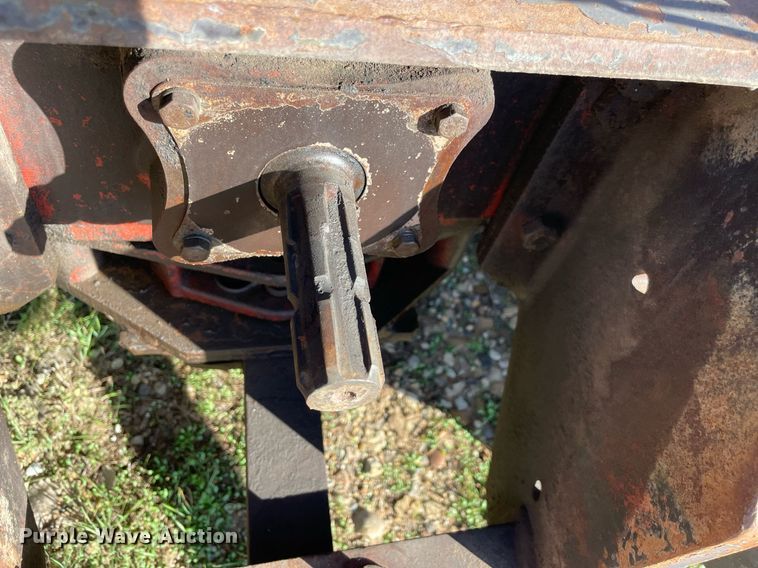 image for item KJ9902 Hesston 566  tractor