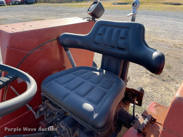 image for item KJ9902 Hesston 566  tractor