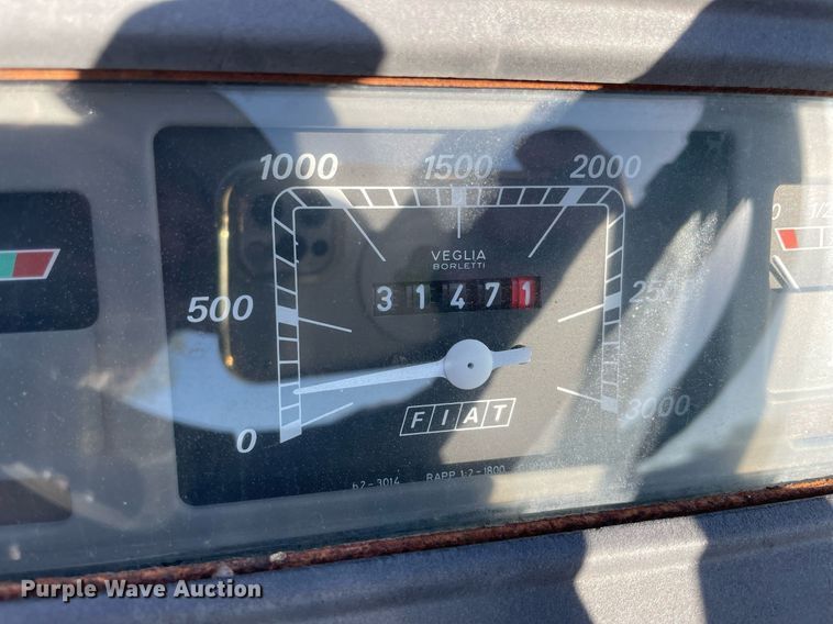 image for item KJ9902 Hesston 566  tractor