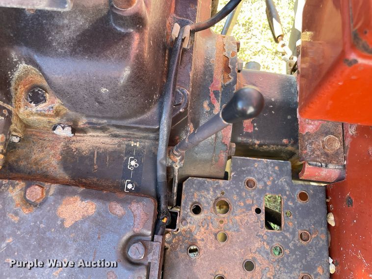 image for item KJ9902 Hesston 566  tractor