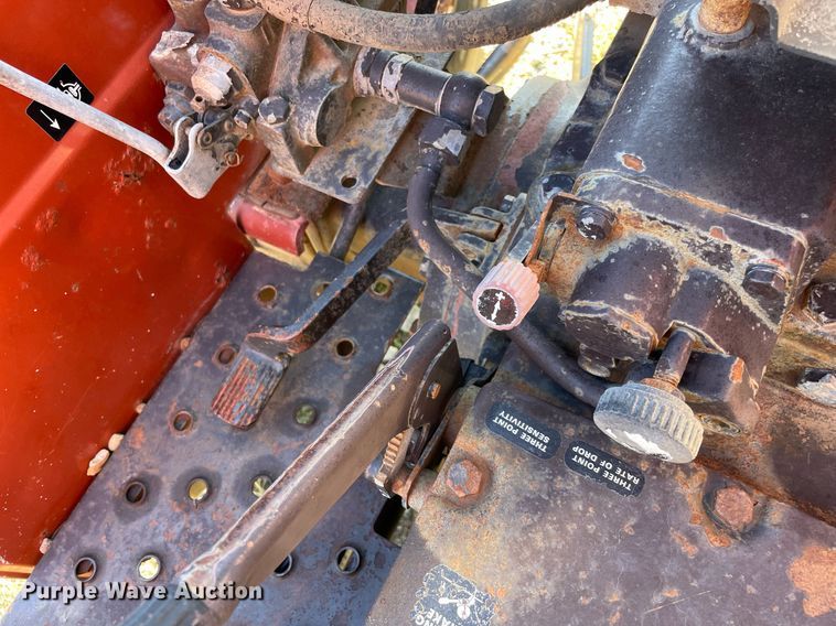 image for item KJ9902 Hesston 566  tractor