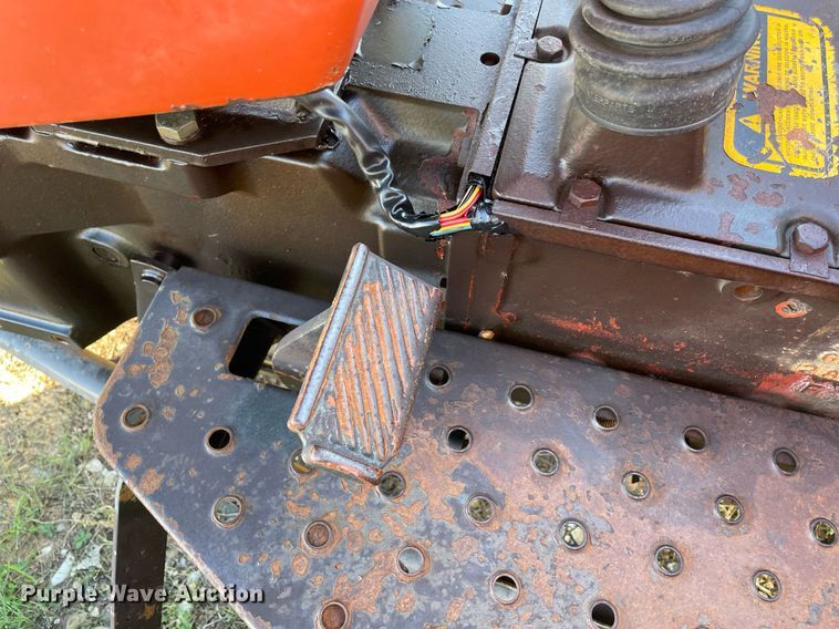 image for item KJ9902 Hesston 566  tractor