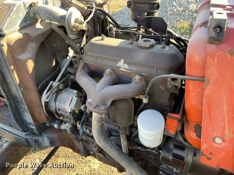 image for item KJ9902 Hesston 566  tractor