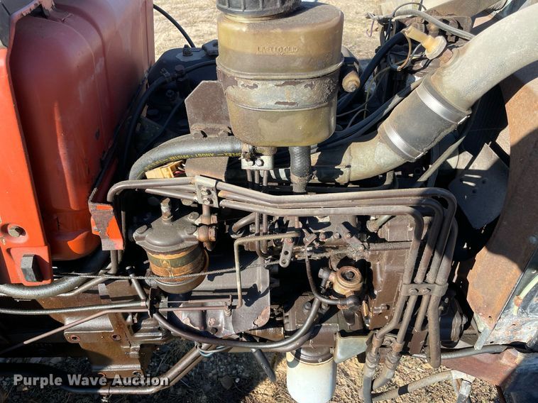 image for item KJ9902 Hesston 566  tractor