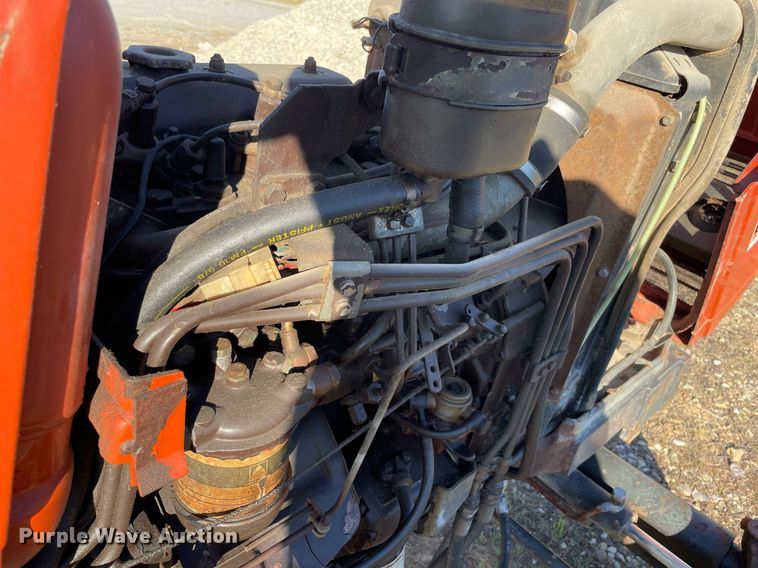 image for item KJ9902 Hesston 566  tractor