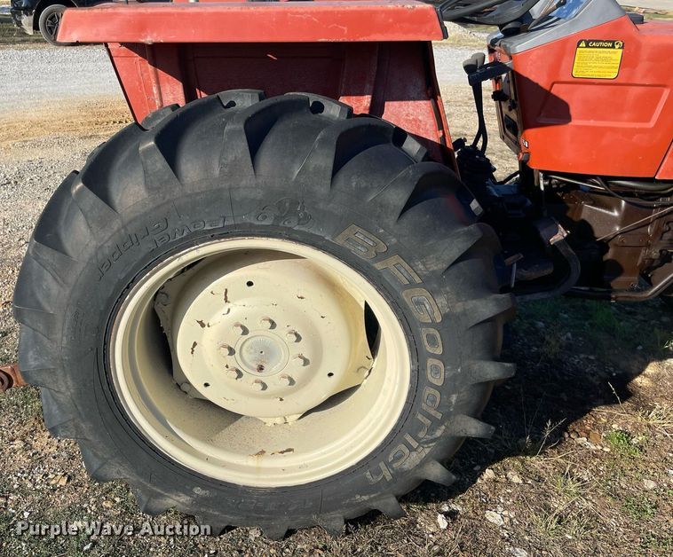 image for item KJ9902 Hesston 566  tractor