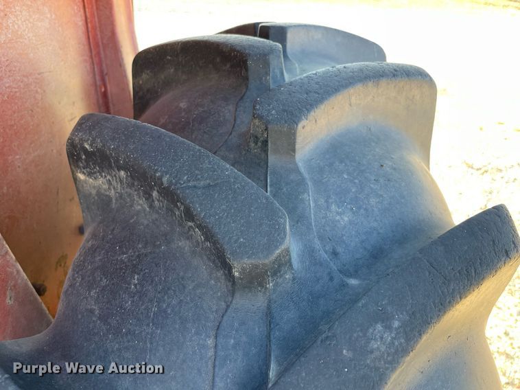 image for item KJ9902 Hesston 566  tractor