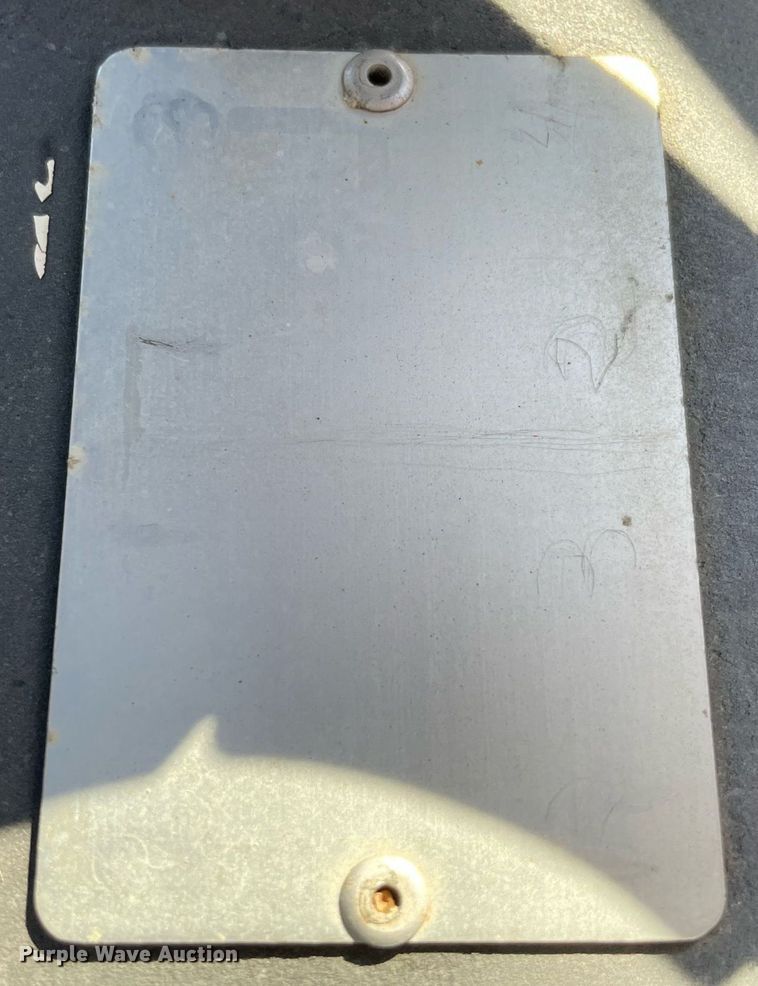 image for item KJ9902 Hesston 566  tractor