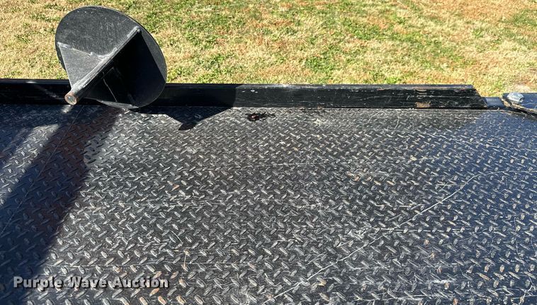 image for item KT9129 2011 Ford F450 Super Duty  flatbed pickup truck