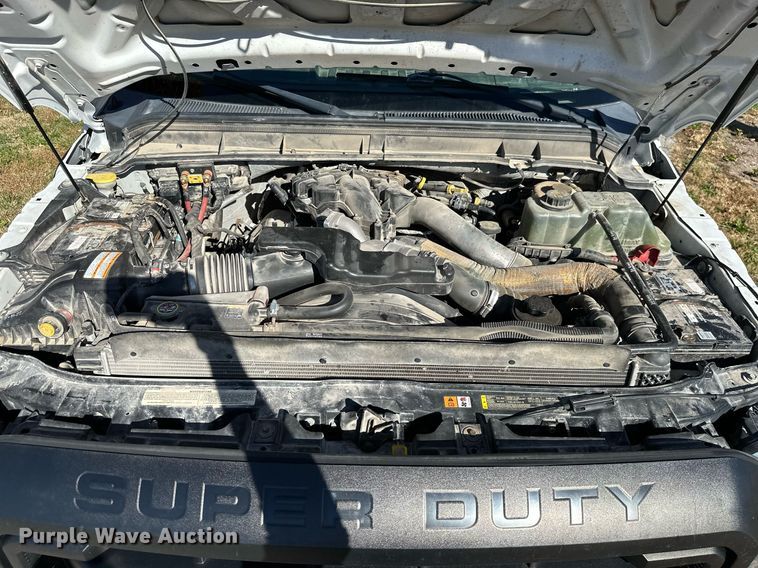 image for item KT9129 2011 Ford F450 Super Duty  flatbed pickup truck