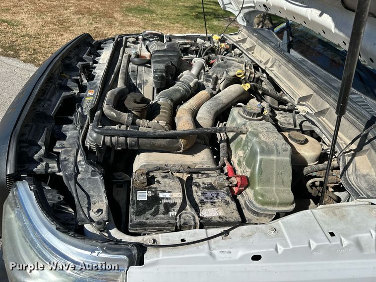 image for item KT9129 2011 Ford F450 Super Duty  flatbed pickup truck